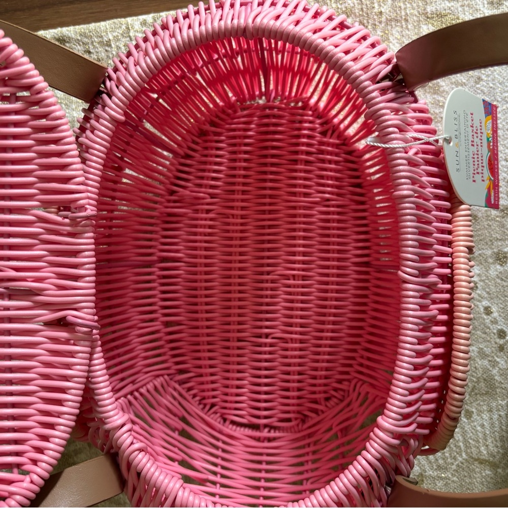 Resin wicker Purse/Picnic Basket - Picture 11 of 15